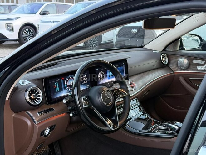 Mercedes E 220 d-12