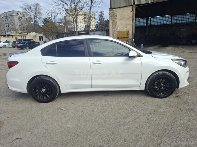 Kia Rio-2