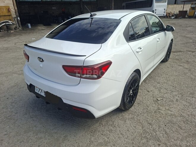 Kia Rio-4