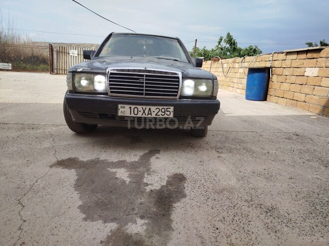 Mercedes 190-13