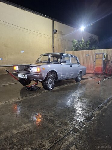 LADA (VAZ) 2107-1