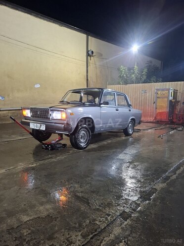 LADA (VAZ) 2107-2
