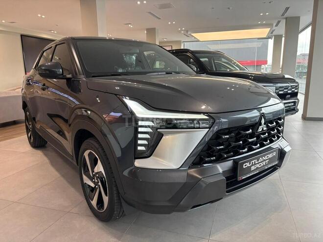 Mitsubishi Outlander Sport-2