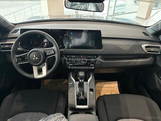 Mitsubishi Outlander Sport-9