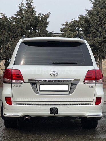 Toyota Land Cruiser-10