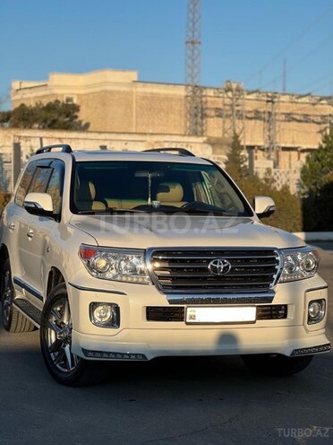 Toyota Land Cruiser-3