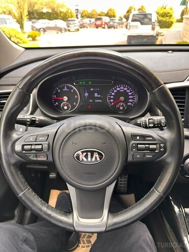 Kia Sorento-13