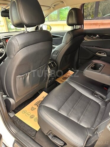 Kia Sorento-15