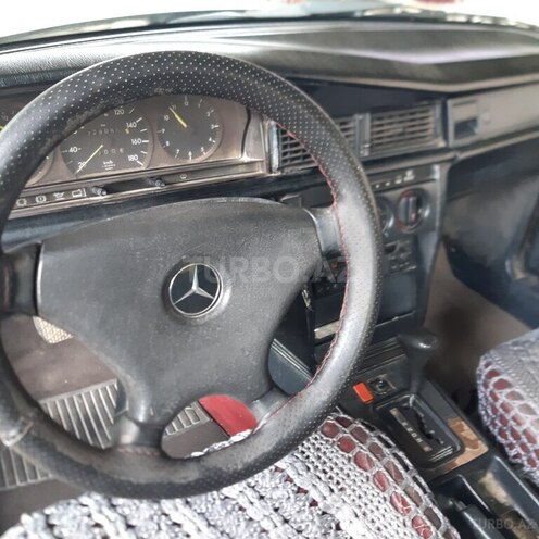Mercedes 190-3