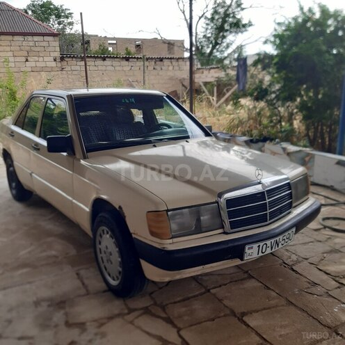 Mercedes 190-1