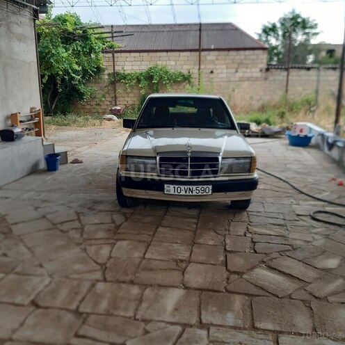 Mercedes 190-14