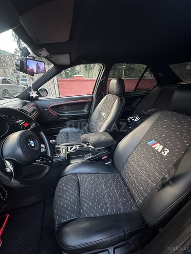 BMW 320-5