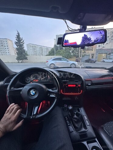 BMW 320-9