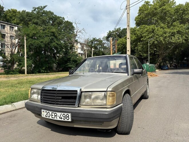 Mercedes 190-1