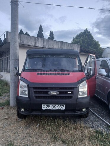 Ford Transit-1