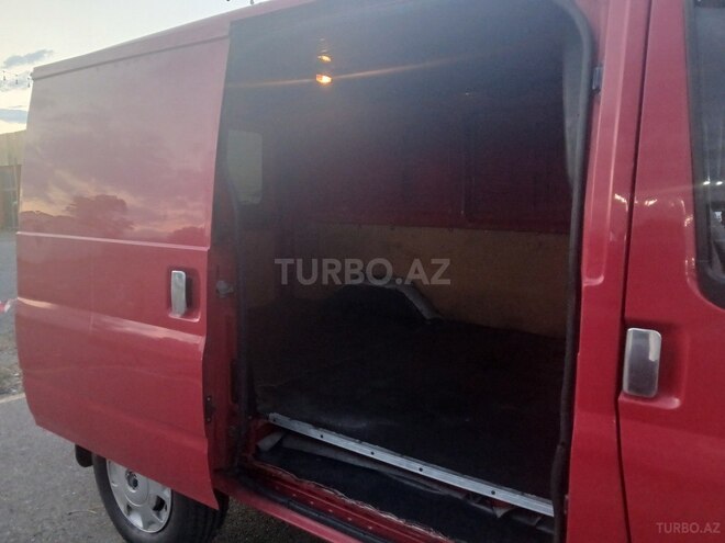 Ford Transit-2