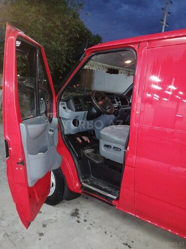 Ford Transit-7