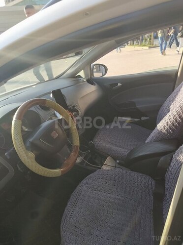 SEAT Ibiza-6