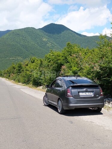 Toyota Prius-10