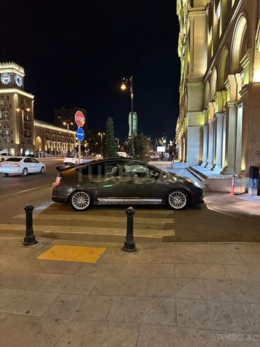 Toyota Prius-18