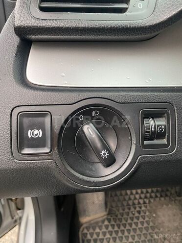 Volkswagen Passat-14