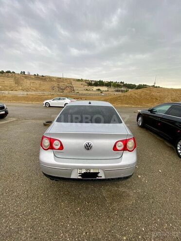 Volkswagen Passat-11