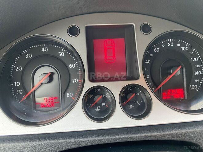 Volkswagen Passat-16