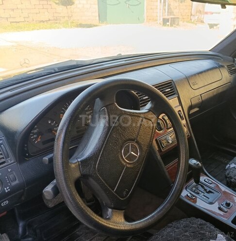 Mercedes C 180-6