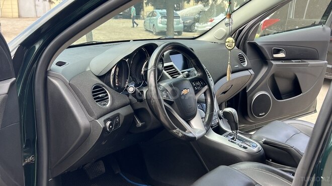 Chevrolet Cruze-17
