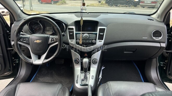 Chevrolet Cruze-10