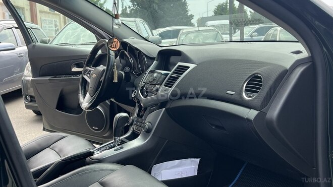 Chevrolet Cruze-9