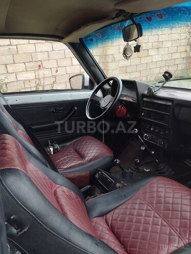 LADA (VAZ) Niva-2