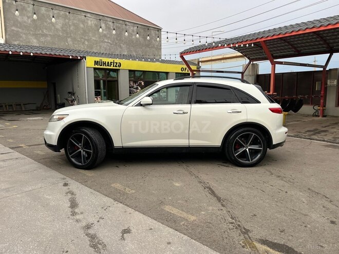 Infiniti FX35-2