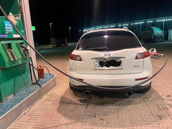 Infiniti FX35-6