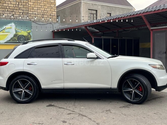 Infiniti FX35-3