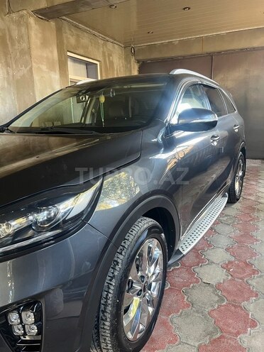Kia Sorento-13