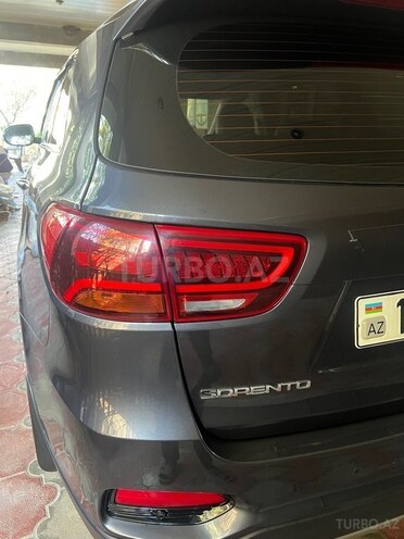 Kia Sorento-15