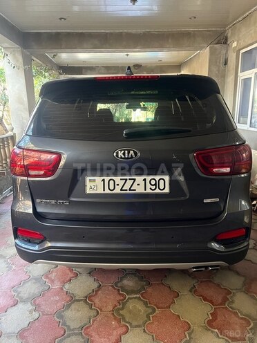 Kia Sorento-12