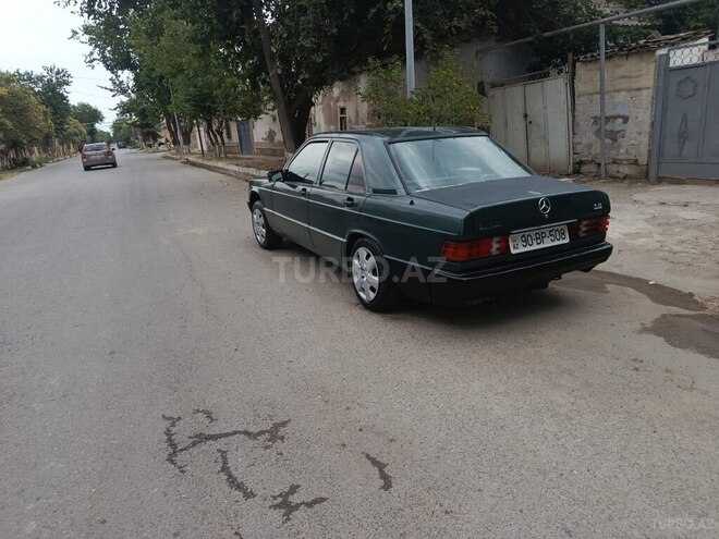 Mercedes 190-4