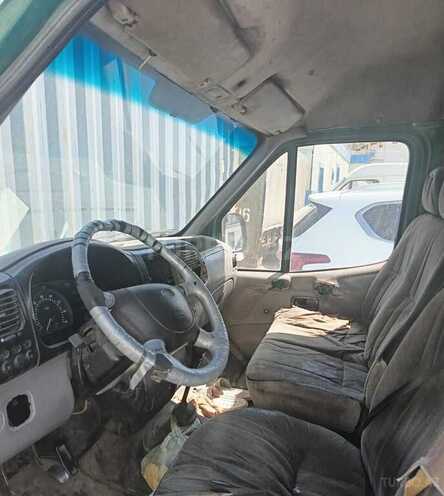 Ford Transit-9