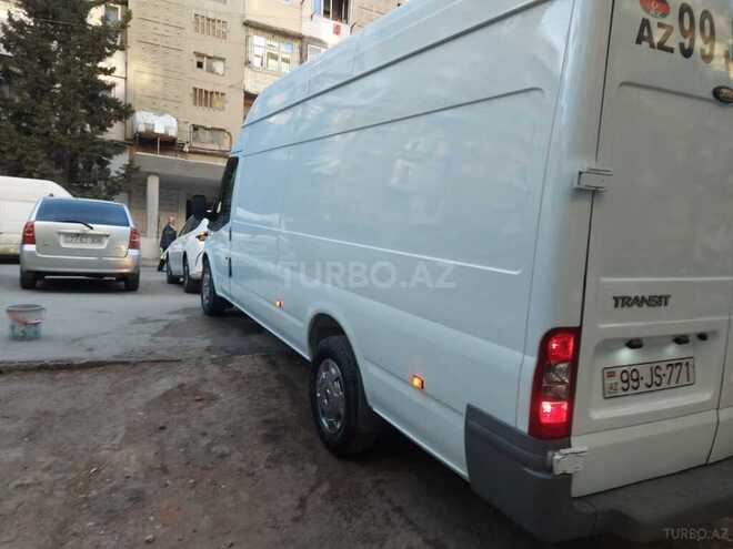 Ford Transit-4