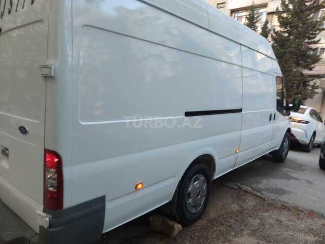 Ford Transit-5