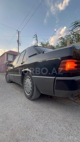 Mercedes 190-2