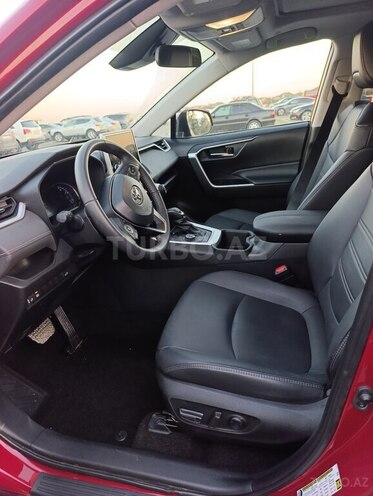 Toyota RAV4-10