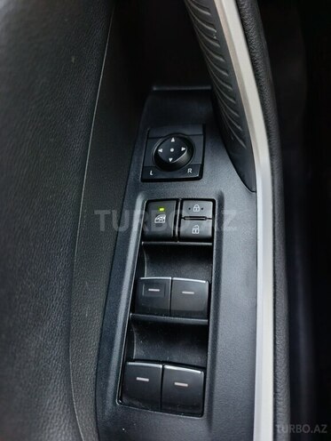 Toyota RAV4-13