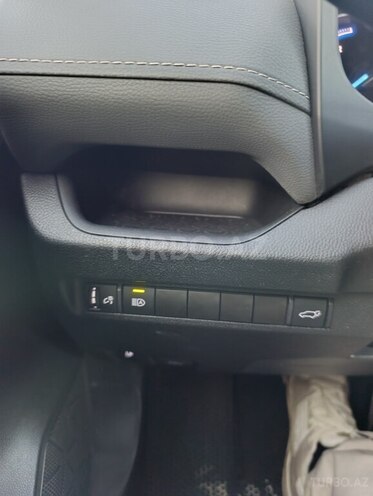 Toyota RAV4-14