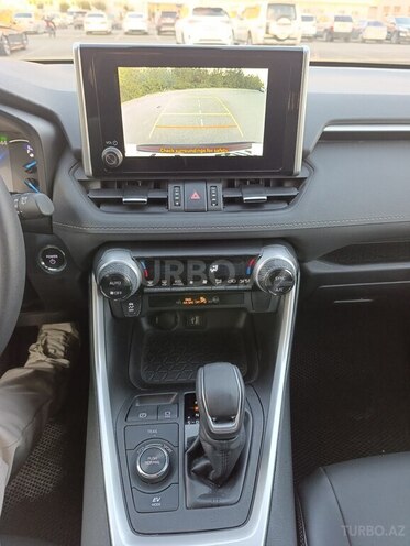 Toyota RAV4-15