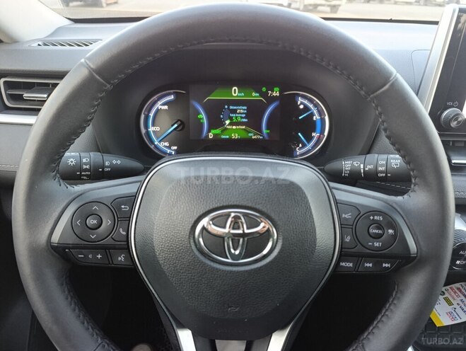 Toyota RAV4-17