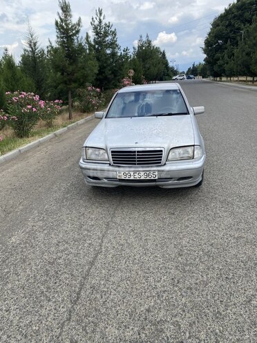 Mercedes C 220-1