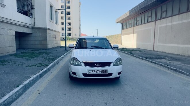 LADA (VAZ) Priora-1